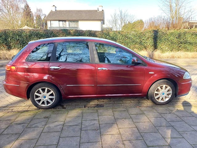 Fiat croma 2.2 16v dynamic automaat, 26-tz-lt - afbeelding 5 van  21