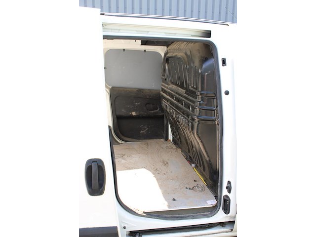 Fiat doblo 1,3 diesel met kenteken v-139-jx. datum eerste toelating 09-11-2017. apk vervaldatum 25-11-2026 - afbeelding 6 van  15