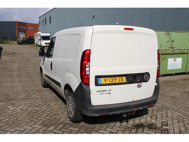 Fiat doblo 1,3 diesel met kenteken v-139-jx. datum eerste toelating 09-11-2017. apk vervaldatum 25-11-2026 - afbeelding 8 van  15
