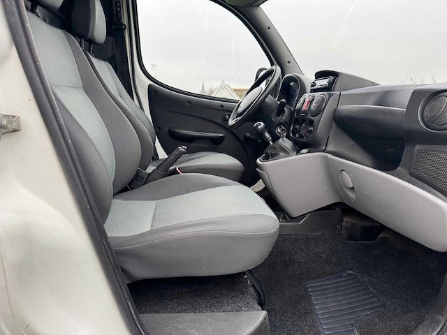 Fiat doblò 1.3 mj basis 28-bx-nr - afbeelding 16 van  16