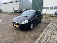 Fiat grande punto - 1.3 m-jet actual , 28-prv-1 - afbeelding 1 van  19