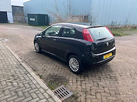 Fiat grande punto - 1.3 m-jet actual , 28-prv-1 - afbeelding 2 van  17