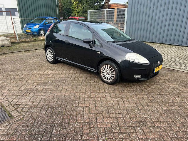 Fiat grande punto - 1.3 m-jet actual , 28-prv-1 - afbeelding 6 van  17