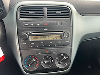 Fiat grande punto - 1.3 m-jet actual , 28-prv-1 - afbeelding 3 van  5