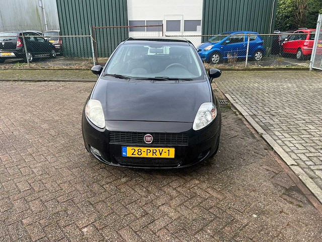 Fiat grande punto - 1.3 m-jet actual , 28-prv-1 - afbeelding 4 van  5