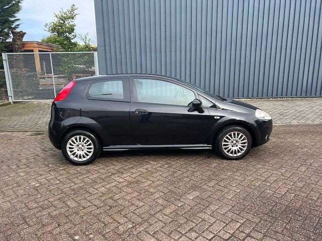 Fiat grande punto - 1.3 m-jet actual , 28-prv-1 - afbeelding 5 van  5