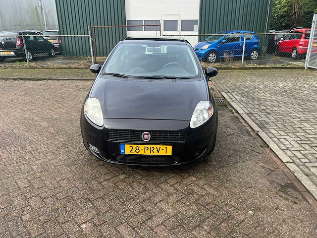 Fiat grande punto - 1.3 m-jet actual , 28-prv-1 - afbeelding 10 van  19