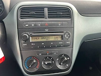 Fiat grande punto - 1.3 m-jet actual , 28-prv-1 - afbeelding 7 van  17