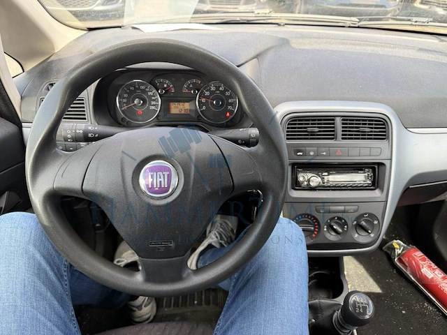 Fiat grande punto 1 2i 8v active, 2009 - afbeelding 2 van  30