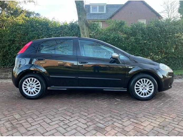 Fiat grande punto 1.3 m-jet actual 2011 - afbeelding 4 van  10