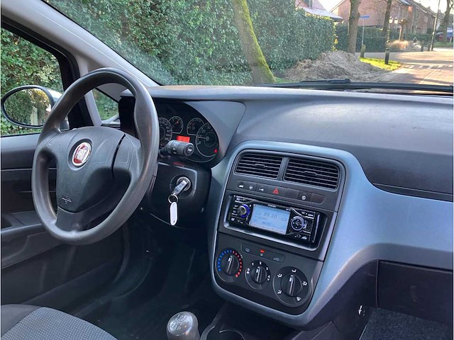 Fiat grande punto 1.3 m-jet actual 2011 - afbeelding 7 van  10