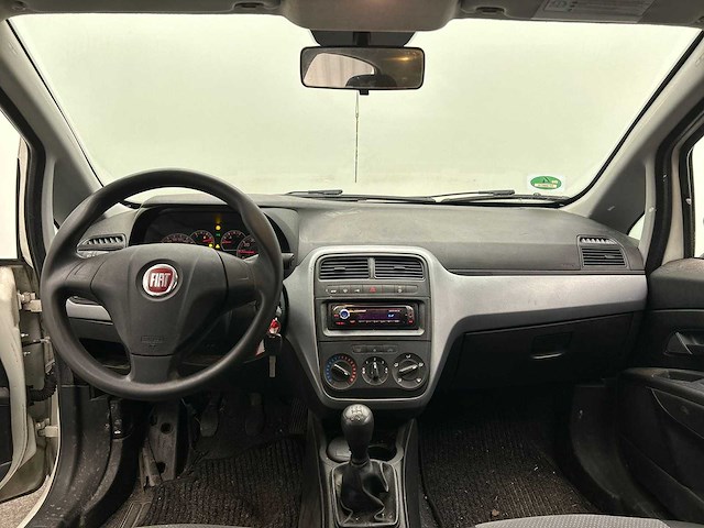 Fiat grande punto 1.3 m-jet actual 2011 - afbeelding 10 van  19