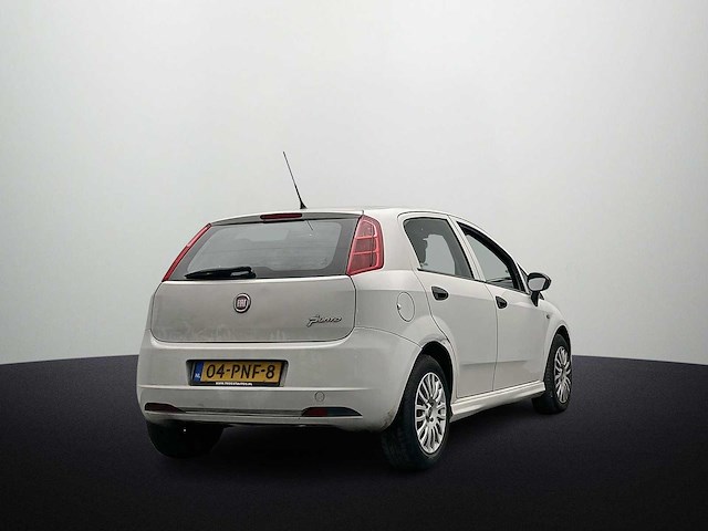 Fiat grande punto 1.3 m-jet actual 2011 - afbeelding 14 van  19