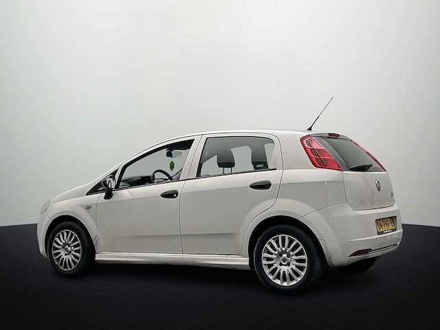 Fiat grande punto 1.3 m-jet actual 2011 - afbeelding 16 van  19