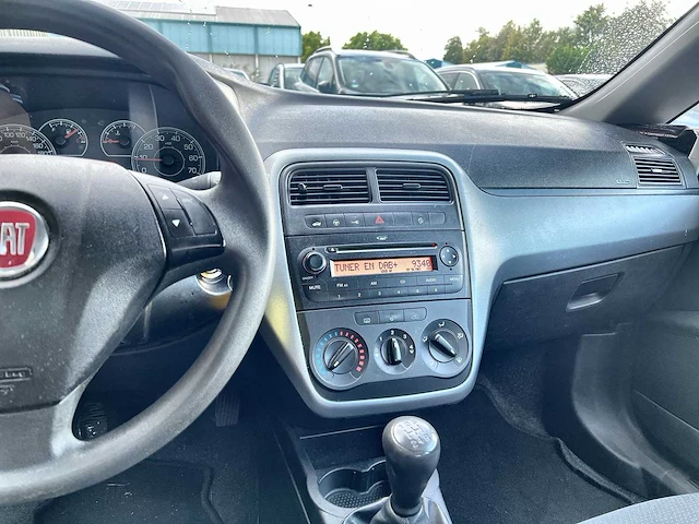 Fiat grande punto 1.3 m-jet actual | 24-pjv-6 - afbeelding 15 van  33