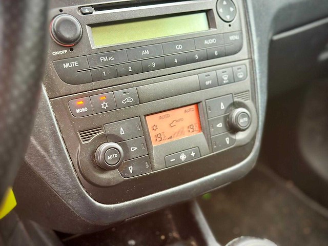 Fiat grande punto 1.4 16v emotion, 83-gds-7 - afbeelding 4 van  14