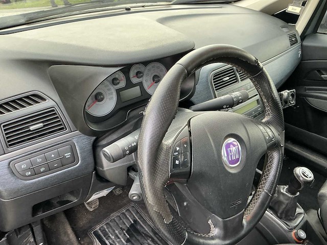 Fiat grande punto 1.4-16v sport personenauto - afbeelding 19 van  37
