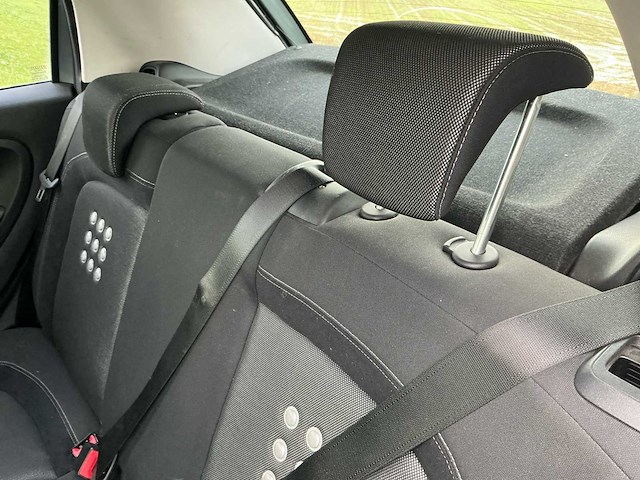 Fiat grande punto 1.4-16v sport personenauto - afbeelding 24 van  37