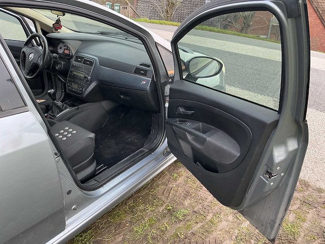 Fiat grande punto 1.4-16v sport personenauto - afbeelding 28 van  37