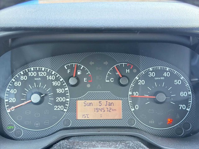 Fiat grande punto 1.4 | 26-tk-gv i - afbeelding 4 van  25