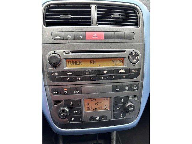 Fiat grande punto 1.4 dynamic, 23-tx-lb - afbeelding 3 van  18