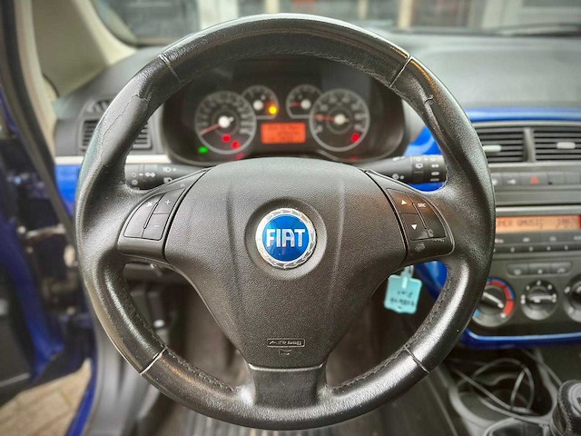 Fiat grande punto 1.4 dynamic, 43-xk-tk - afbeelding 9 van  14