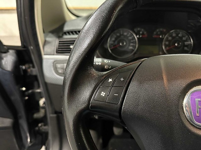 Fiat grande punto 1.4 edizione lusso 31-hnv-9 - afbeelding 5 van  21