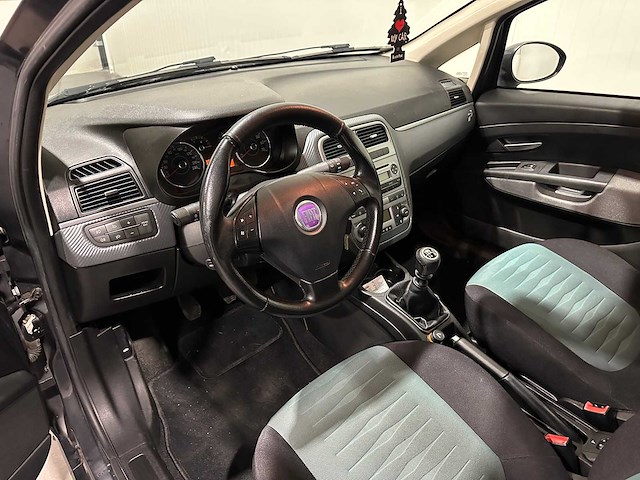 Fiat grande punto 1.4 edizione lusso 31-hnv-9 - afbeelding 21 van  21