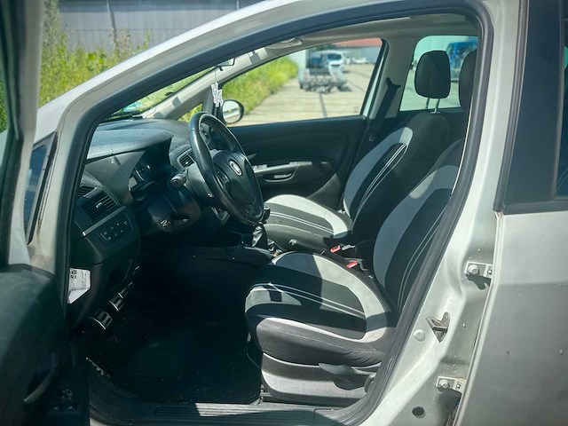Fiat grande punto 1.4 nerobianco , 87-jvr-6 - afbeelding 8 van  12