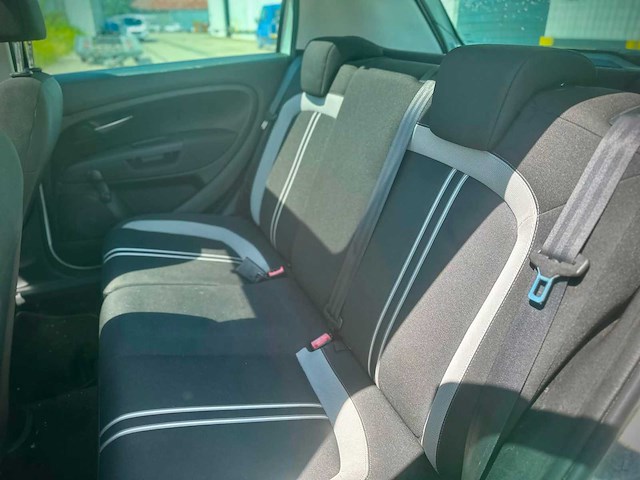 Fiat grande punto 1.4 nerobianco , 87-jvr-6 - afbeelding 9 van  12