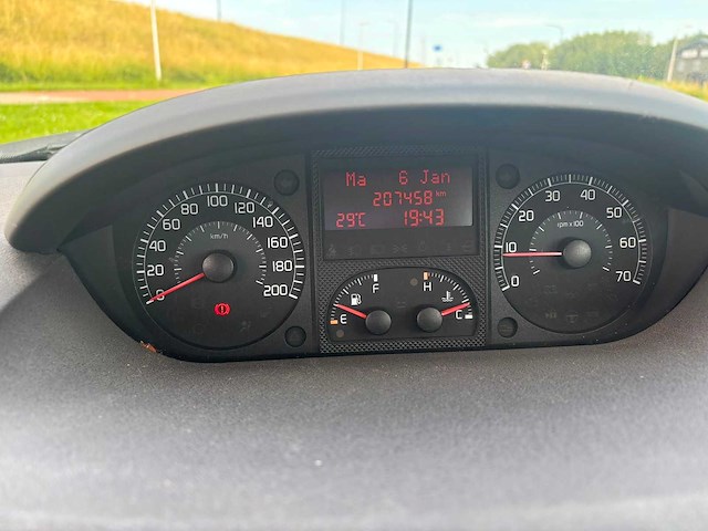 Fiat idea 1.4-16v dynamic 2004 | 99-pj-rk i - afbeelding 10 van  13