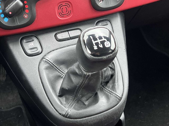 Fiat panda 0.9 twinair lounge 2014 | 6-xkr-17 - afbeelding 19 van  24