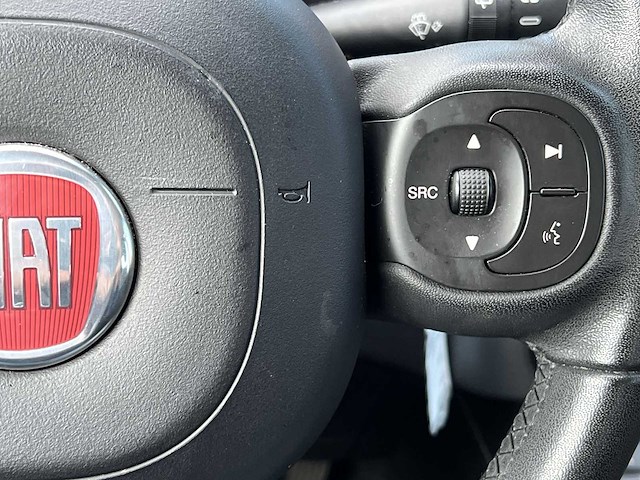 Fiat panda 1.0 hybrid city life 2022 | r-360-hk - afbeelding 8 van  27