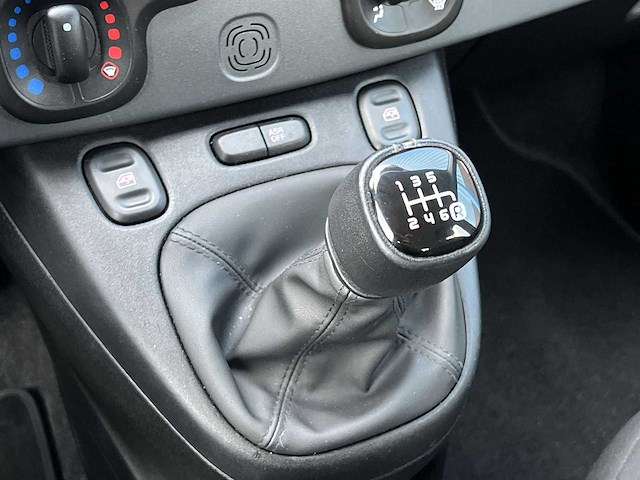 Fiat panda 1.0 hybrid city life 2022 | r-360-hk - afbeelding 14 van  27