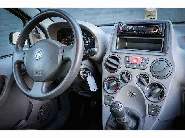 Fiat panda 1.1 active plus, 62-rf-zz - afbeelding 11 van  15