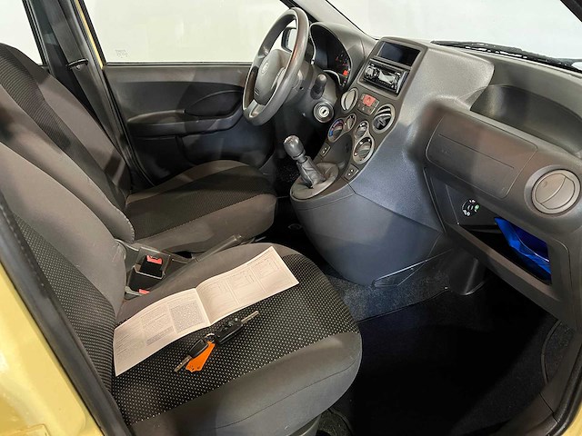 Fiat panda 1.1 actual, 6-tzz-08 - afbeelding 15 van  17