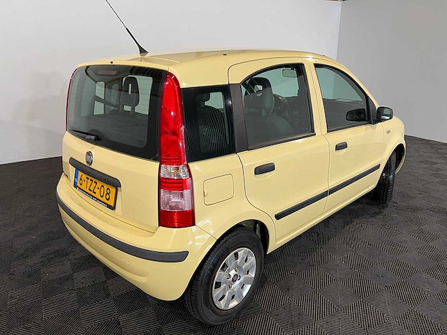 Fiat panda 1.1 actual, 6-tzz-08 - afbeelding 17 van  17