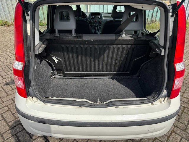 Fiat panda 1.1 actual, z-396-df - afbeelding 6 van  13