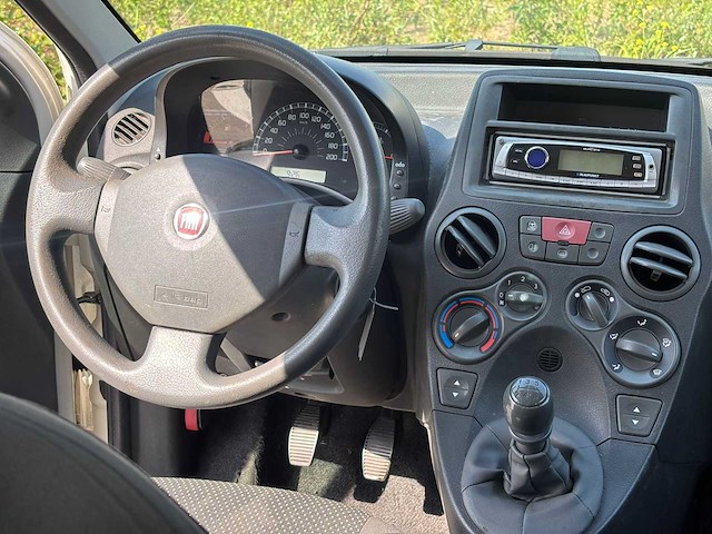 Fiat panda 1.1 actual, z-396-df - afbeelding 11 van  13