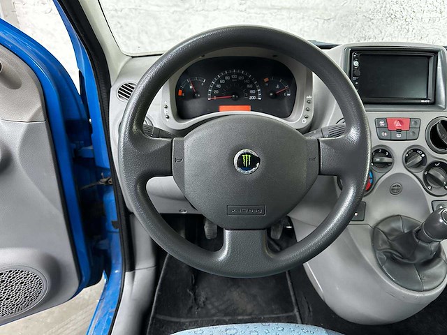 Fiat panda 1.1 young 54pk 2006 (origineel-nl), 17-sk-dz - afbeelding 9 van  31