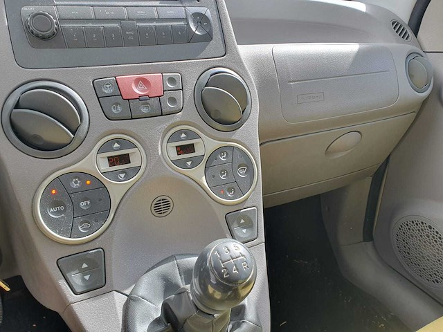 Fiat panda 1.2 class, 82-pt-rh - afbeelding 6 van  8