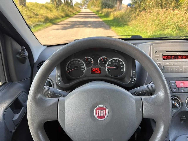 Fiat panda 1.2 classic , 03-xpr-8 - afbeelding 2 van  20