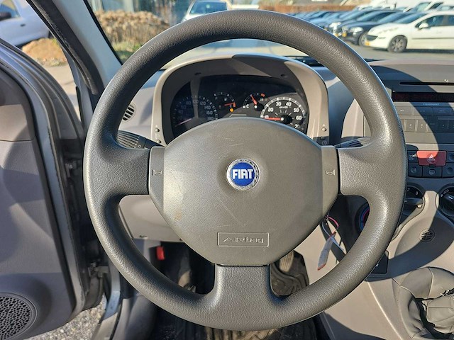 Fiat panda 1.2 dynamic 2004 | 70-pf-bj - afbeelding 6 van  21