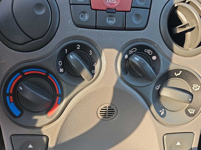 Fiat panda 1.2 dynamic 2004 | 70-pf-bj - afbeelding 1 van  21