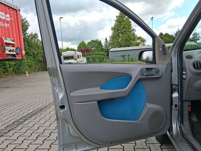 Fiat panda 1.2 dynamic 2005 | 79-rf-hp - afbeelding 7 van  25