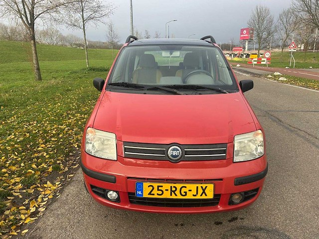 Fiat panda 1.2 emotion 2005 | 25-rg-jx - afbeelding 2 van  8