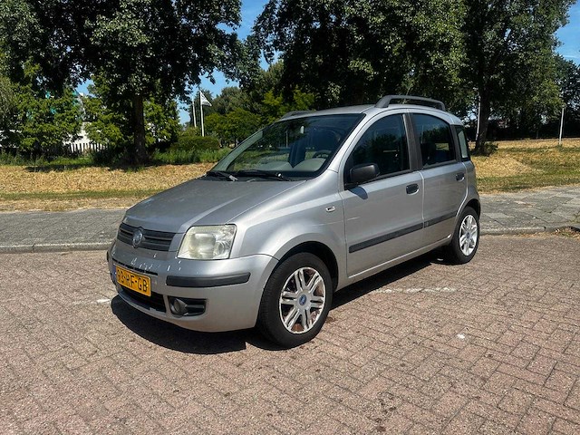 Fiat panda 1.2 emotion, 93-rf-gb - afbeelding 1 van  11