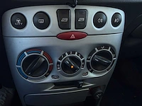 Fiat punto 1.2-16v sportsound , 66-pt-tx - afbeelding 2 van  14