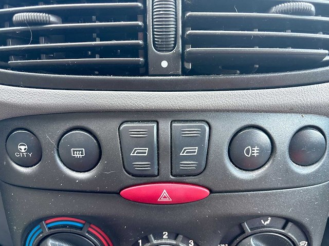 Fiat punto 1.2 dynamic 2002 | 40-jn-rl - afbeelding 11 van  23