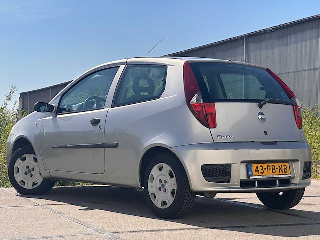 Fiat punto 1.2 dynamic, 43-pb-nb - afbeelding 8 van  12